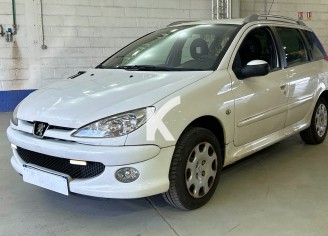 Photo du véhicule PEUGEOT 206 SW