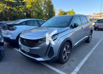 Photo du véhicule PEUGEOT 5008