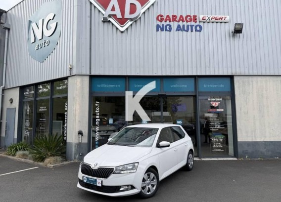 SKODA FABIASKODA FABIA : image 1