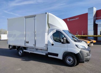 Photo du véhicule PEUGEOT BOXER CHASSIS CABINE