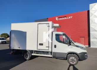 Photo du véhicule IVECO DAILY CHASSIS CABINE