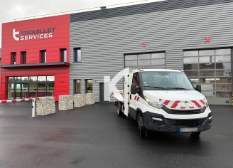 Photo du véhicule IVECO DAILY CHASSIS CABINE