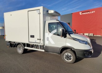 Photo du véhicule IVECO DAILY CHASSIS CABINE