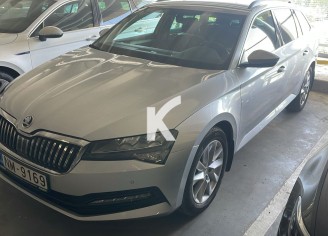 Photo du véhicule SKODA SUPERB COMBI