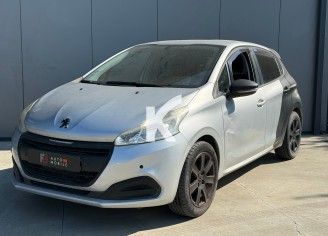 Photo du véhicule PEUGEOT 208