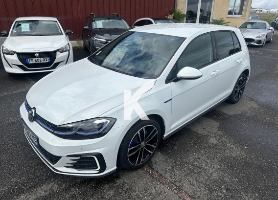 VOLKSWAGEN GOLFVOLKSWAGEN GOLF : image 1