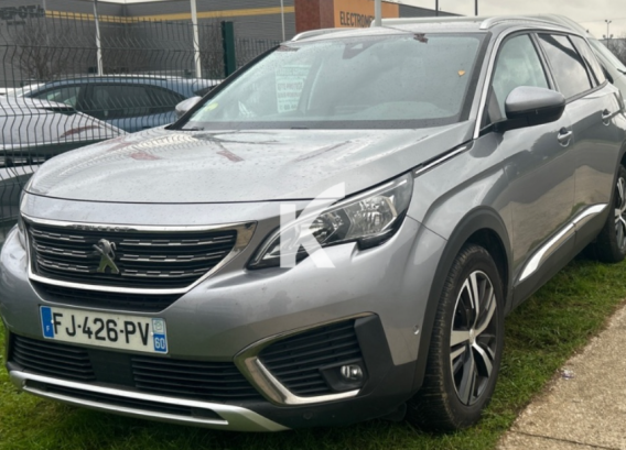 PEUGEOT 5008PEUGEOT 5008 : image 1