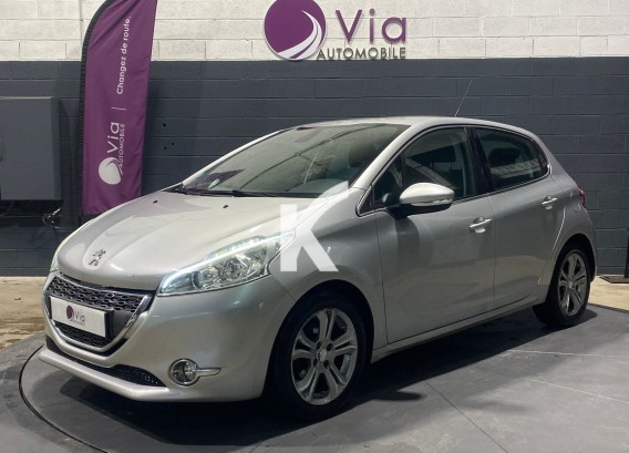 PEUGEOT 208PEUGEOT 208 : image 1