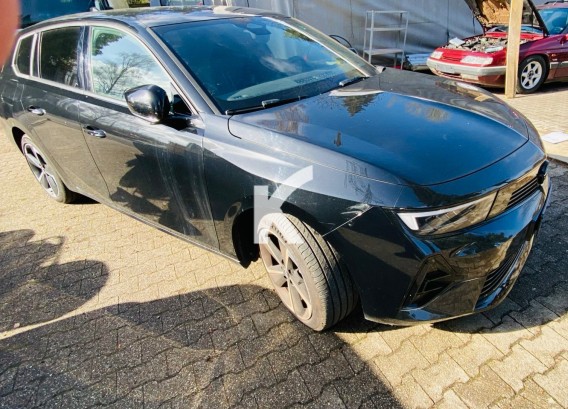 OPEL ASTRA SPORTS TOUREROPEL ASTRA SPORTS TOURER : image 1