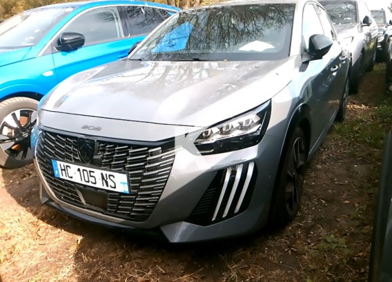 PEUGEOT 208PEUGEOT 208 : image 1