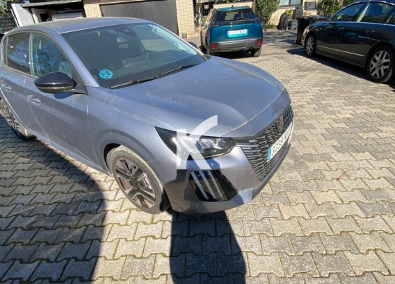PEUGEOT 208PEUGEOT 208 : image 1