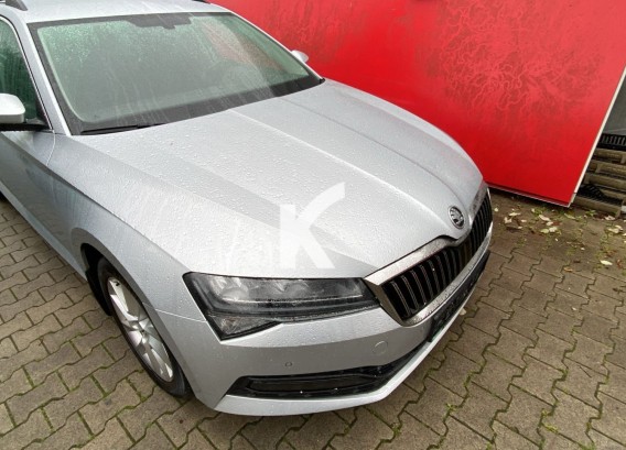 SKODA SUPERB COMBISKODA SUPERB COMBI : image 1