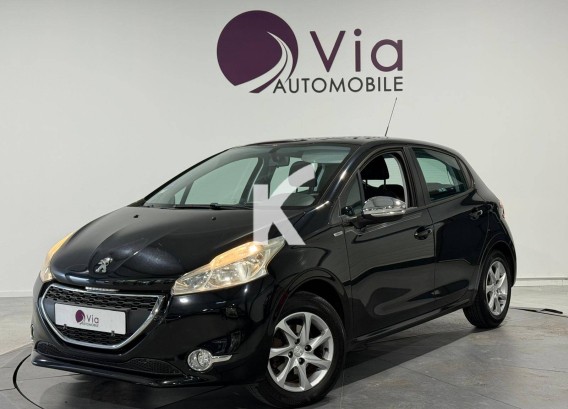 PEUGEOT 208PEUGEOT 208 : image 1